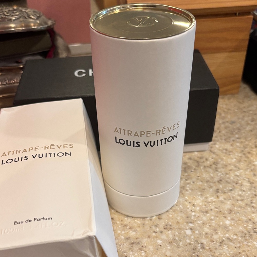 Louis Vuitton Attrape-Rêves White and Gold Perfume
